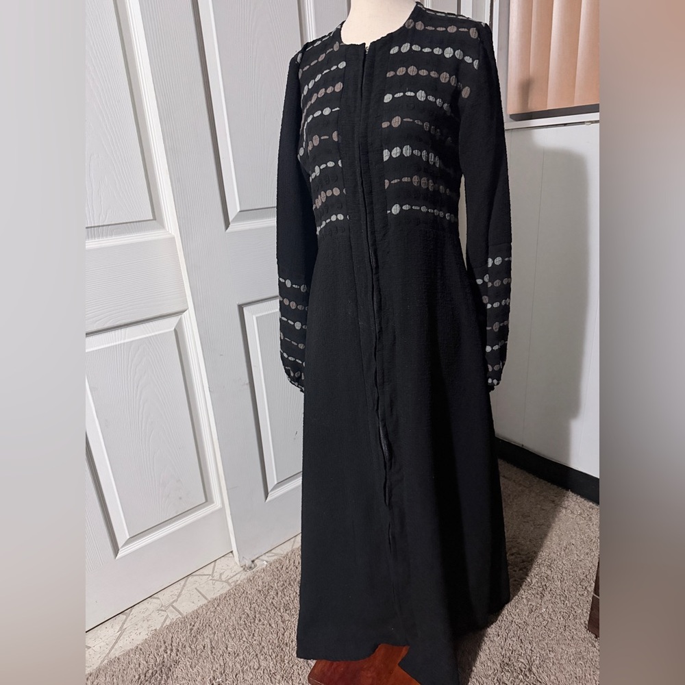 Elegant Black and Gray Women's abaya